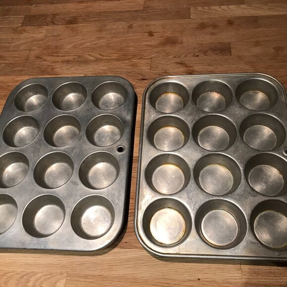 MIRRO Muffin Cupcake Pans, Set of 2 (Each has 12 Cups), Silver, Metal, Aluminum - Picture 8 of 8